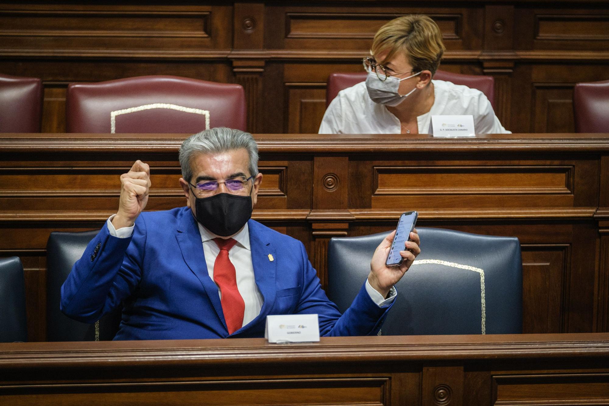 Pleno Extraordinario del Parlamento de Canarias