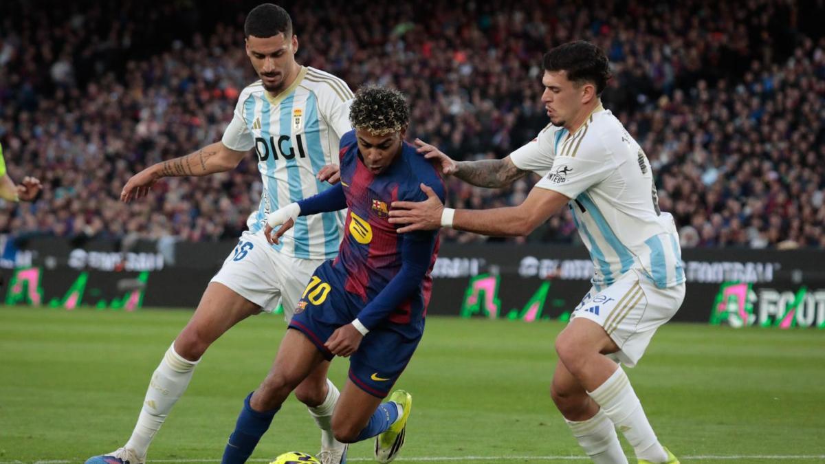 Lamine ante el Oviedo