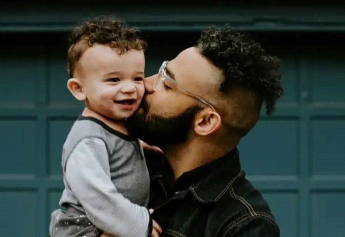 La empatía nace en los circuitos de la crianza: evidencia neurobiológica.