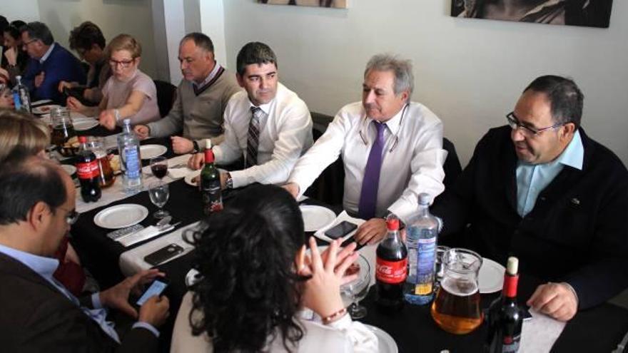 Alcaldes critican ante Rus que se oculte a los candidatos