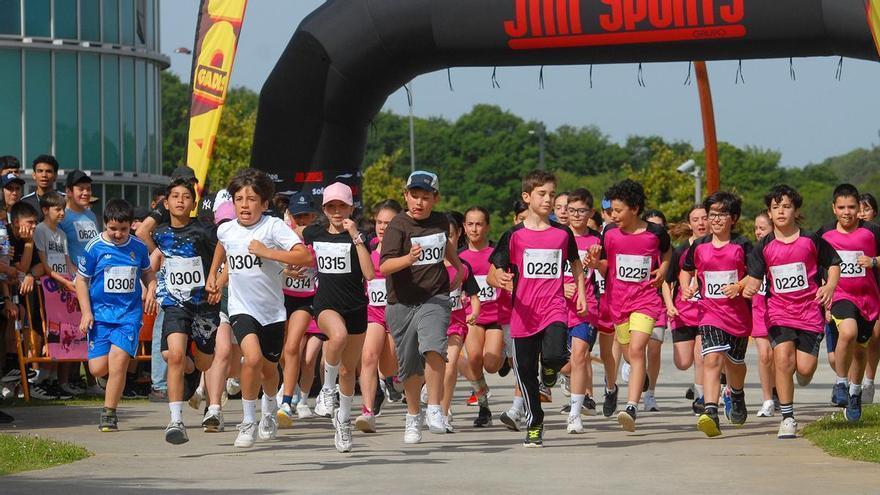 Lalín corre polo noso: unha meta compartida por 800 rapaces
