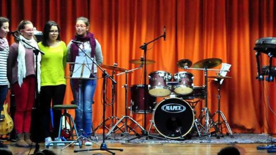 Escolares y músicos honran a Santa Cecilia en Cambados y Ribadumia