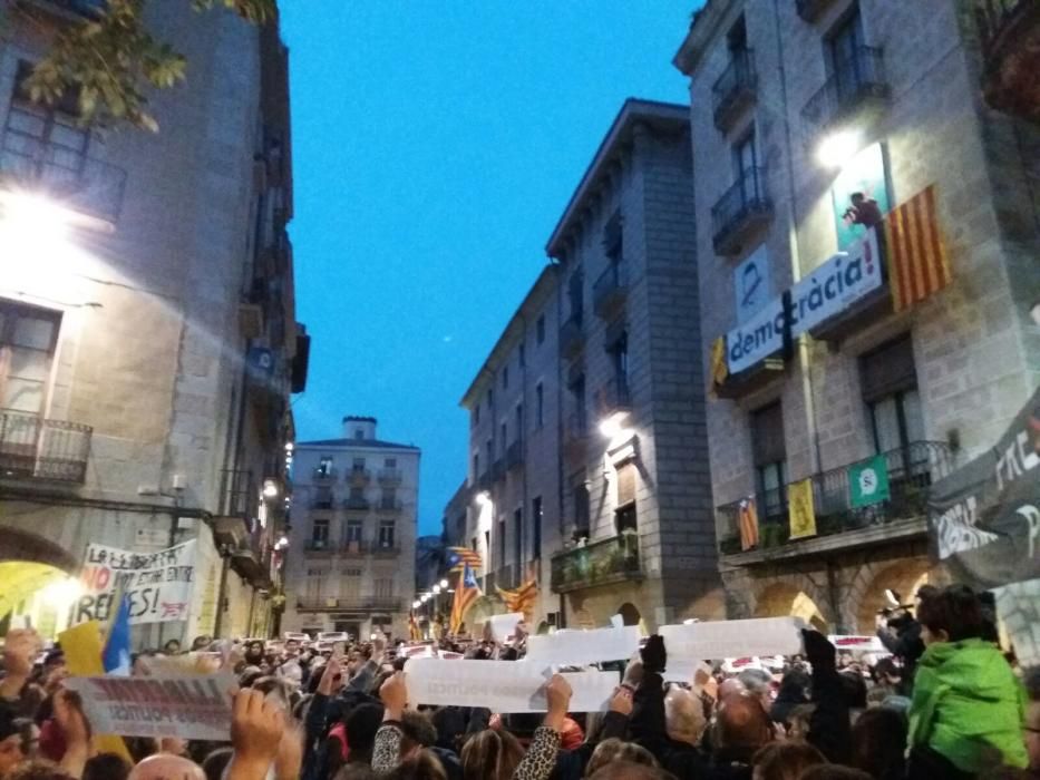 Concentració a la Plaça del Vi