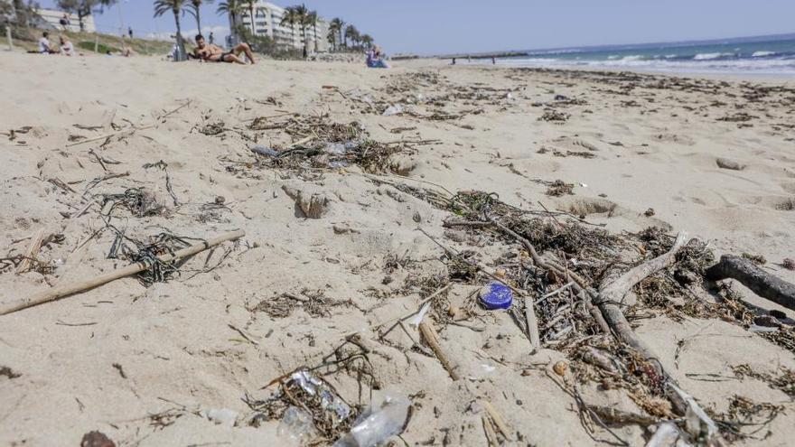 Encuentran jeringuillas en la playa de Can Pere Antoni