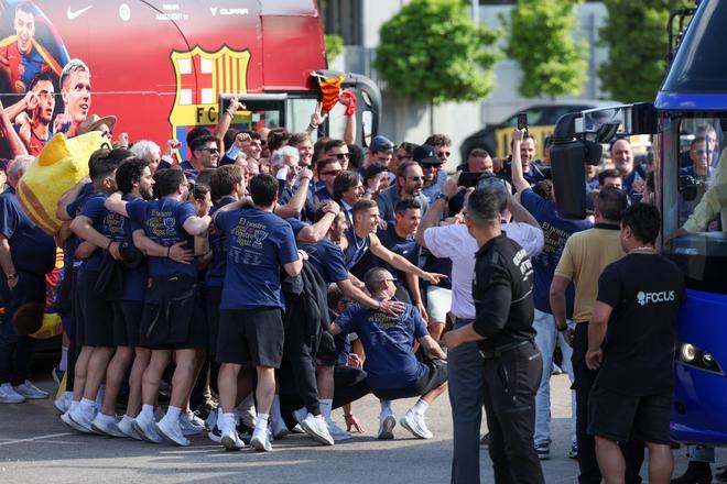 ¡De locos! Las mejores imágenes de una ciudad entregada al Barça