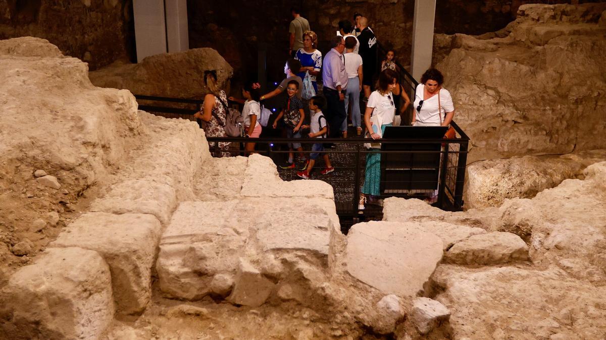Restos visitables en la planta baja del Museo Arqueológico de Córdoba.
