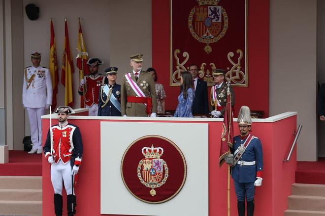 Las mejores imágenes del acto central del Día de las Fuerzas Armadas en Vigo
