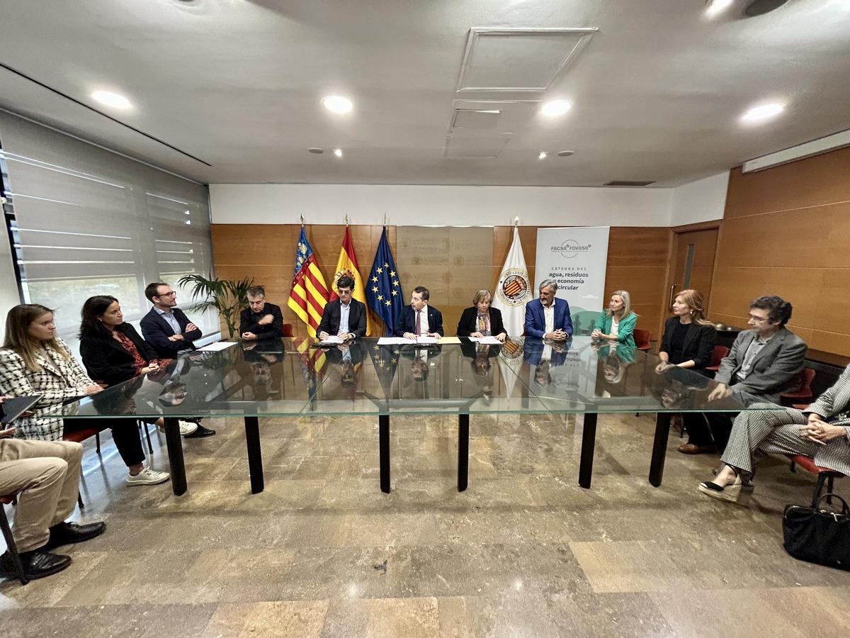 La economía circular y el fomento del talento joven en el foco de la renovación de la Cátedra de Facsa y Fovasa en la UPV 1 (1)