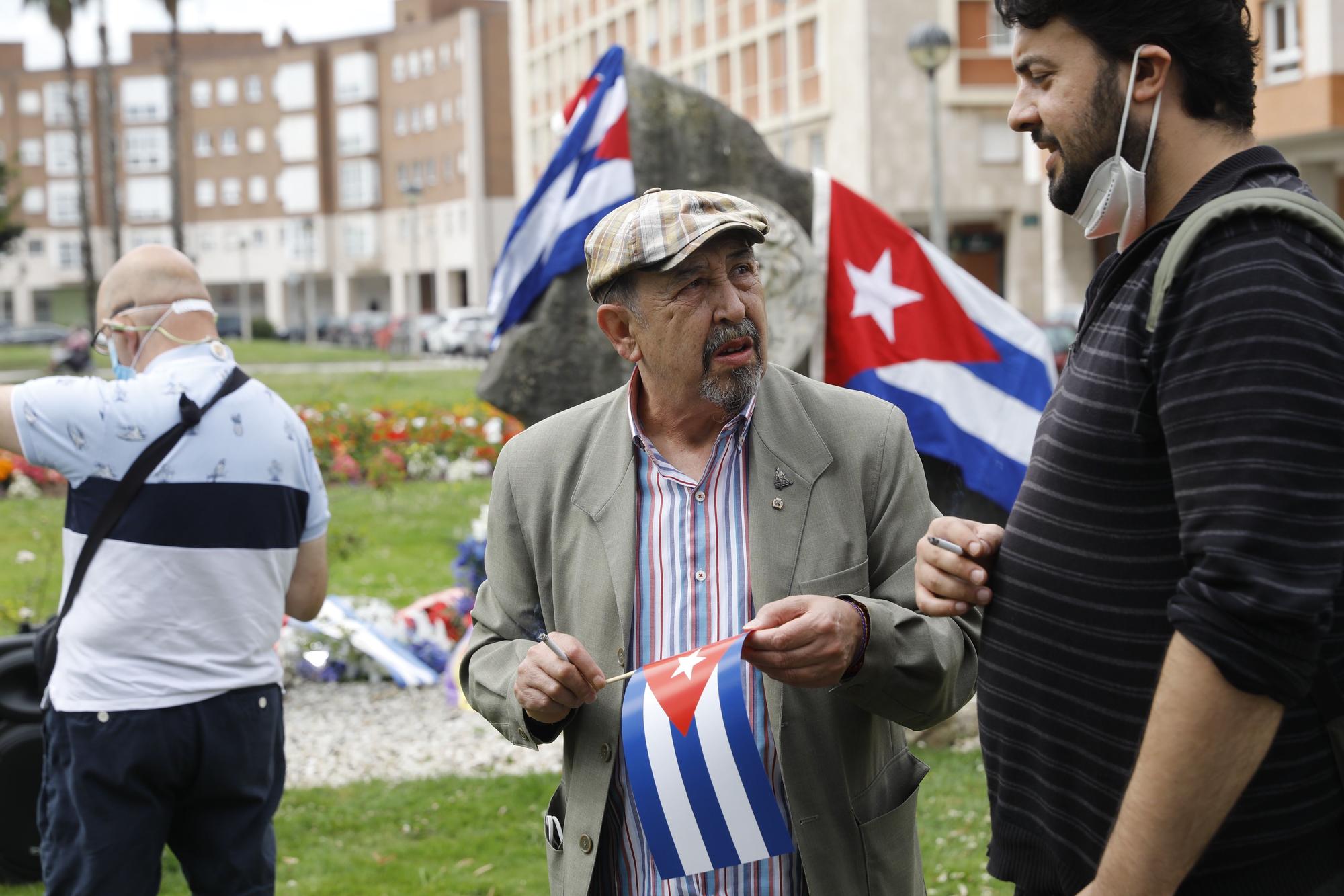 Gijón, Plaza de la Habana, concentración a favor de la revolución cubana