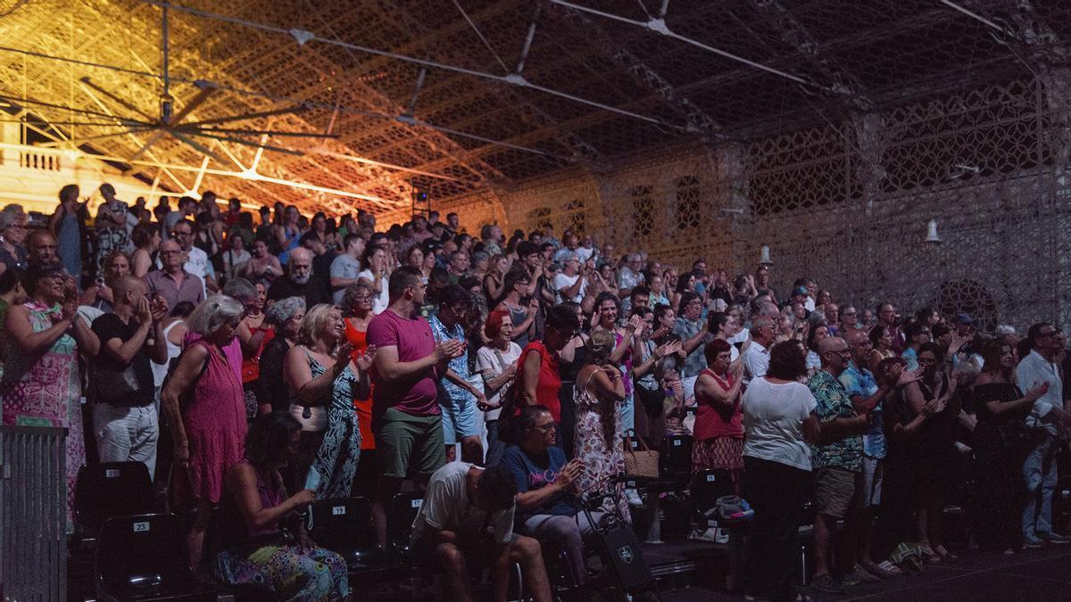 Una imagen del público al finalizar un espectáculo en la pasada edición de Fresca!