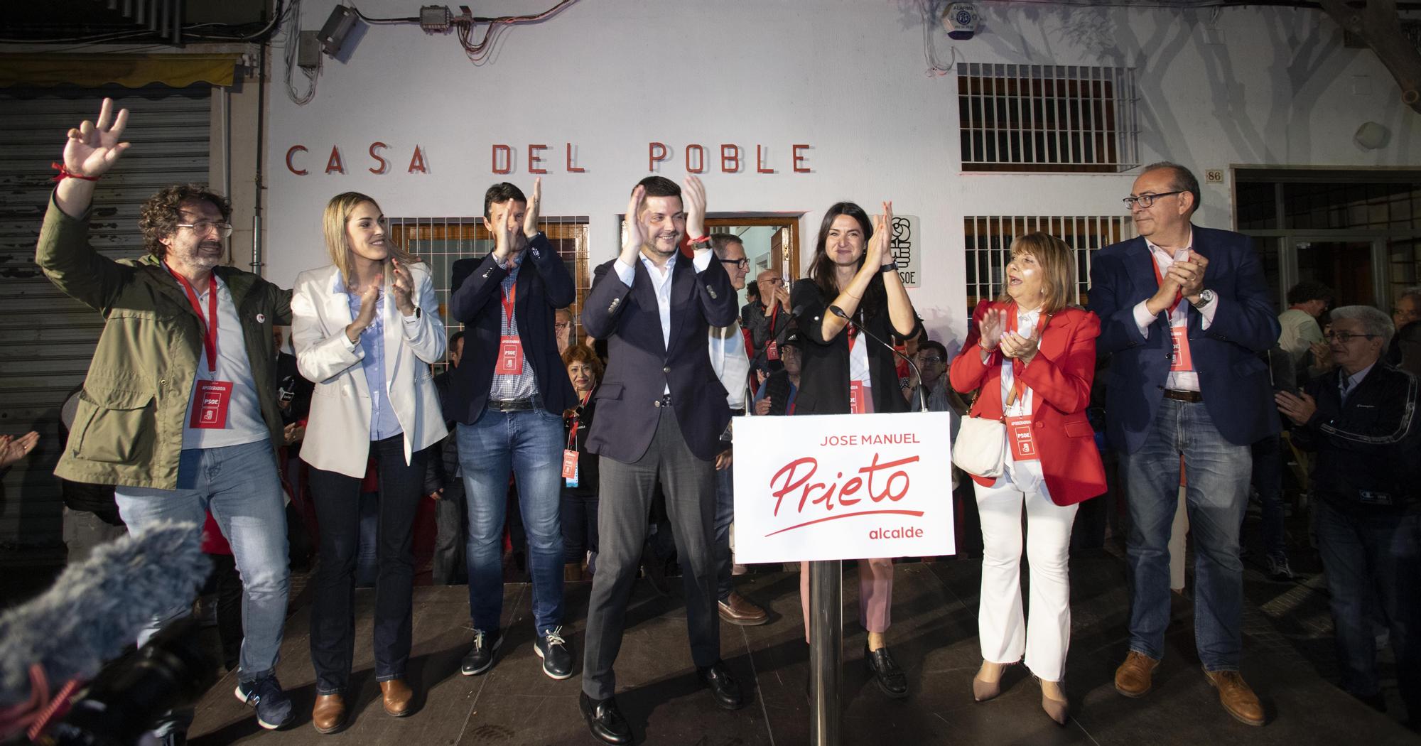 La celebración de la victoria del PSPV-PSOE de Gandia en la Casa del Poble