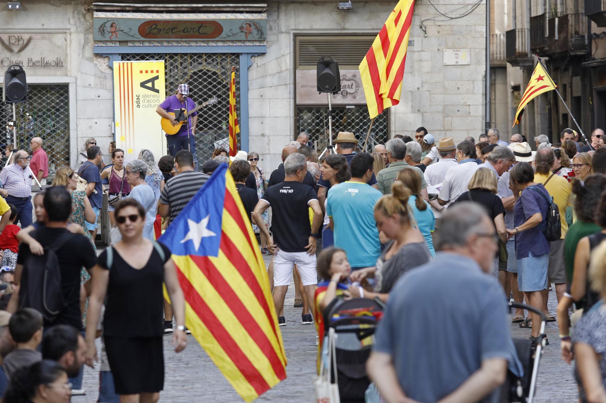 Clam per mantenir la «mobilització» com a «palanca d'agitació» a la plaça del Vi de Girona