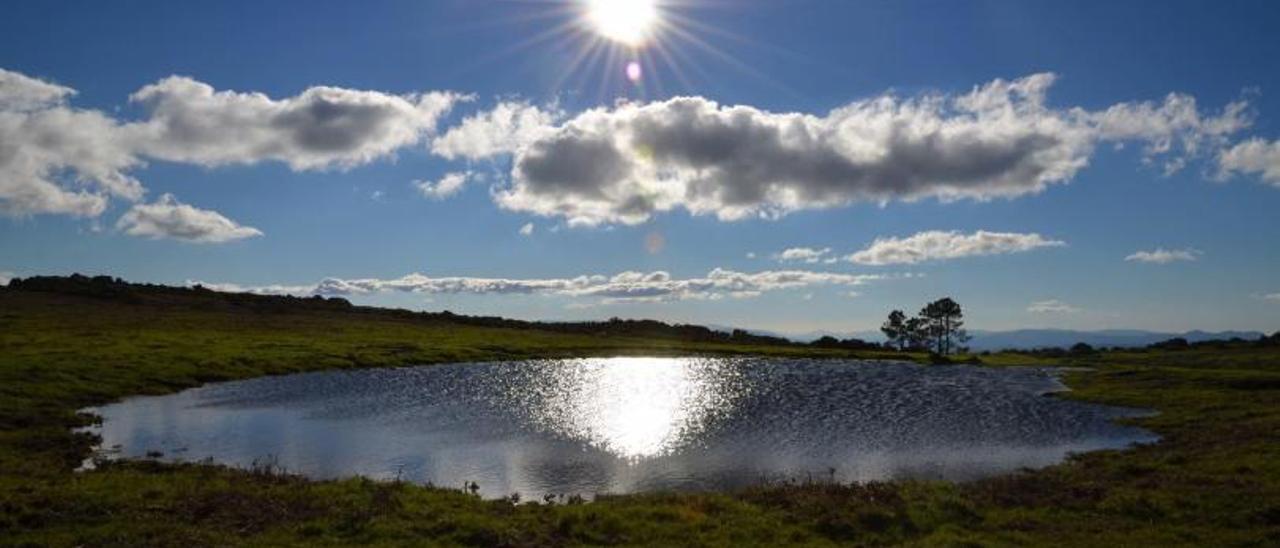 La zona del posible  impacto del meteorito en Montouto, cubierta de agua.