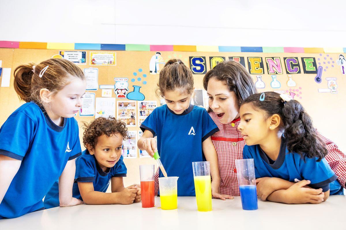 El centre té com a un dels pilars del seu projecte l'educació STEAM