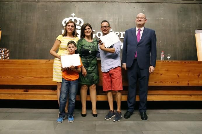 Delia Padrón Presentación del ganador del Concurso Escolar ¿Qué es un rey para ti?