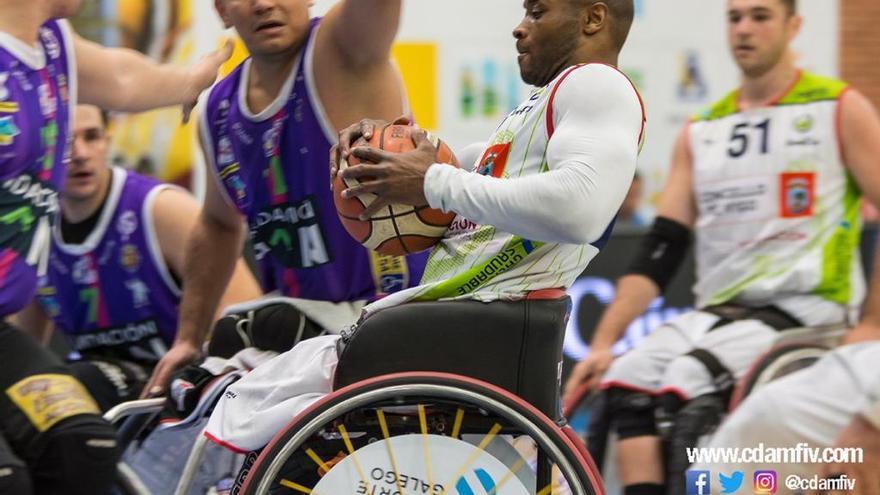 Lorenzo Envó, durante el partido de hoy.