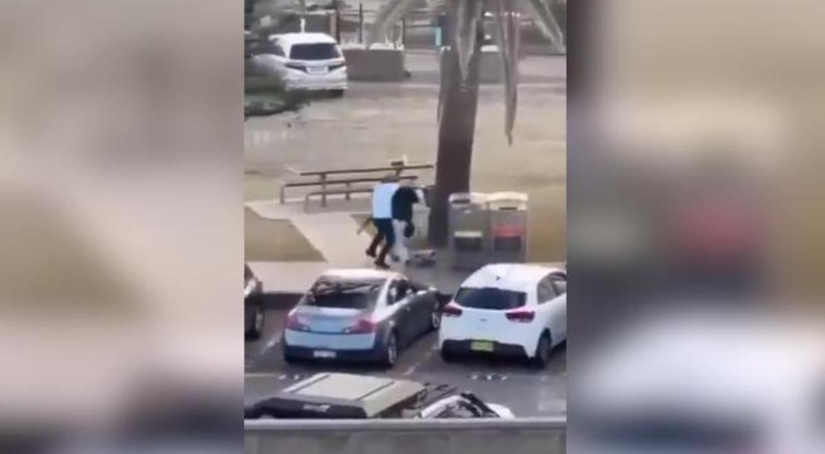 L’heroic vianant que ha desarmat un dels terroristes de Sydney: un fruiter de 43 anys anomenat Ahmed