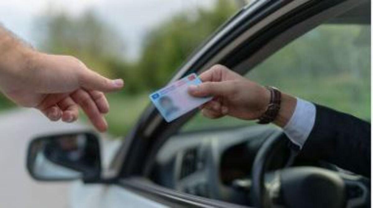 El carnet de conducir de manera física ya no será obligatorio llevarlo consigo mismo