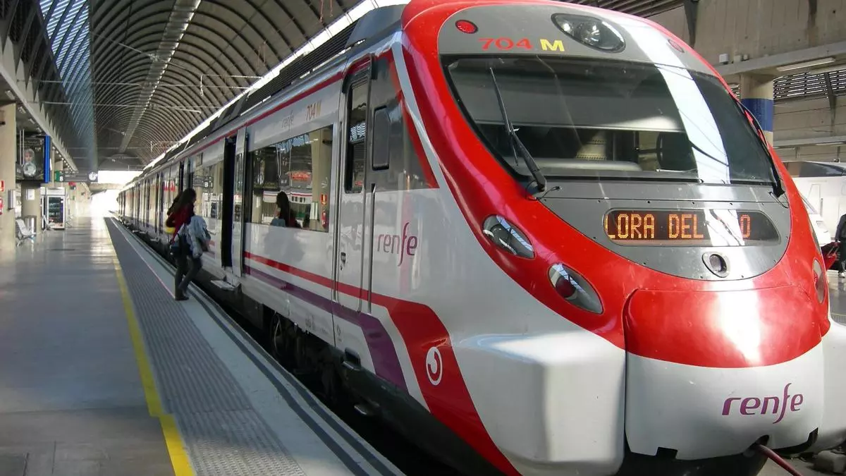 Billetes de tren Madrid-Murcia desde 9 euros con motivo de las Fiestas de Primavera