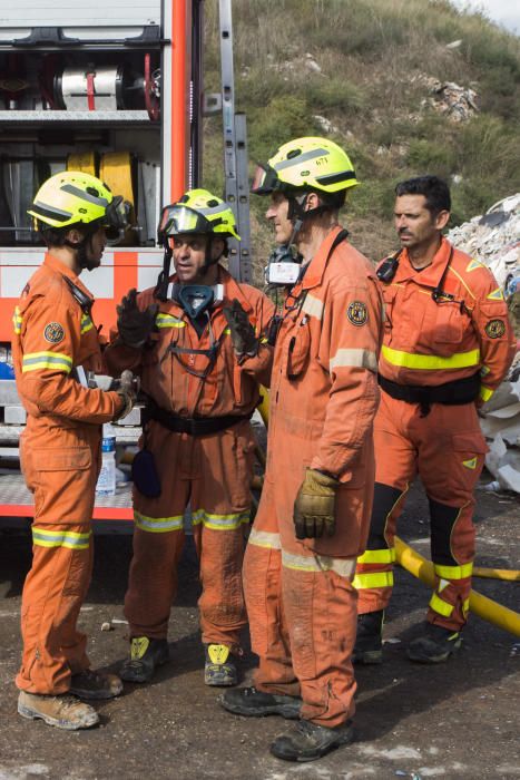 Nuevo incendio en la antigua planta de Gemersa en Torrent