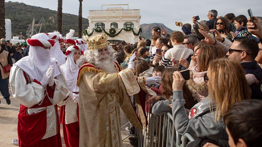 El desembarco en Cartagena de los Reyes Magos, en imágenes