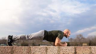 ¿Qué pasa si haces un minuto de plancha abdominal todos los días?