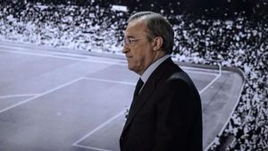 Florentino Pérez, durant la seva compareixença davant la premsa quan va comunicar que per a la temporada 2013-2014 ja no comptava amb Mourinho.