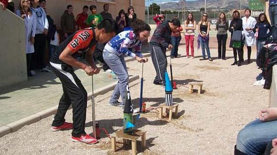 El instituto de Agost dedica un día de actividades al cambio climático