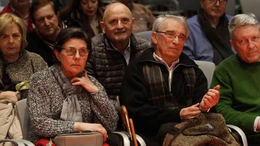 Público asistente a la conferencia de José Manuel Foyo.