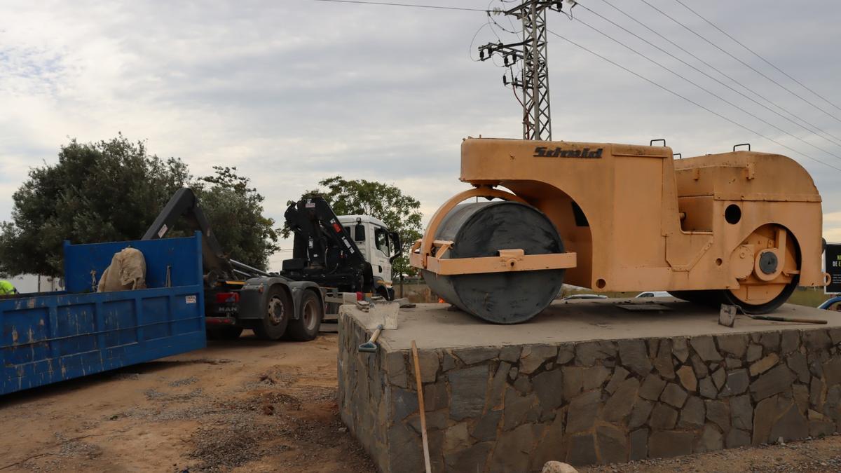 Trabajos que se están llevando a cabo en las distintas glorietas de Xirivella.