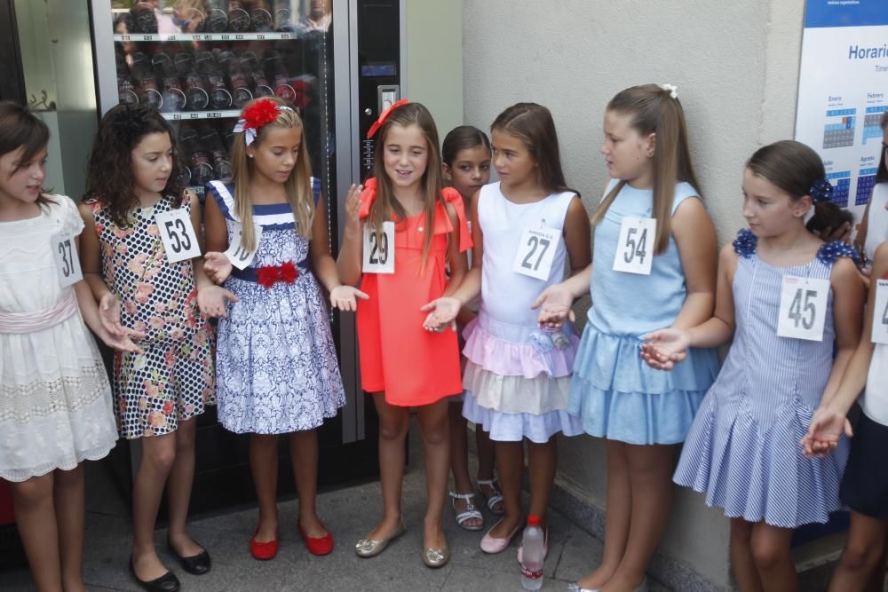 Las candidatas a la Corte de Honor Infantil, en l'Oceanogràfic