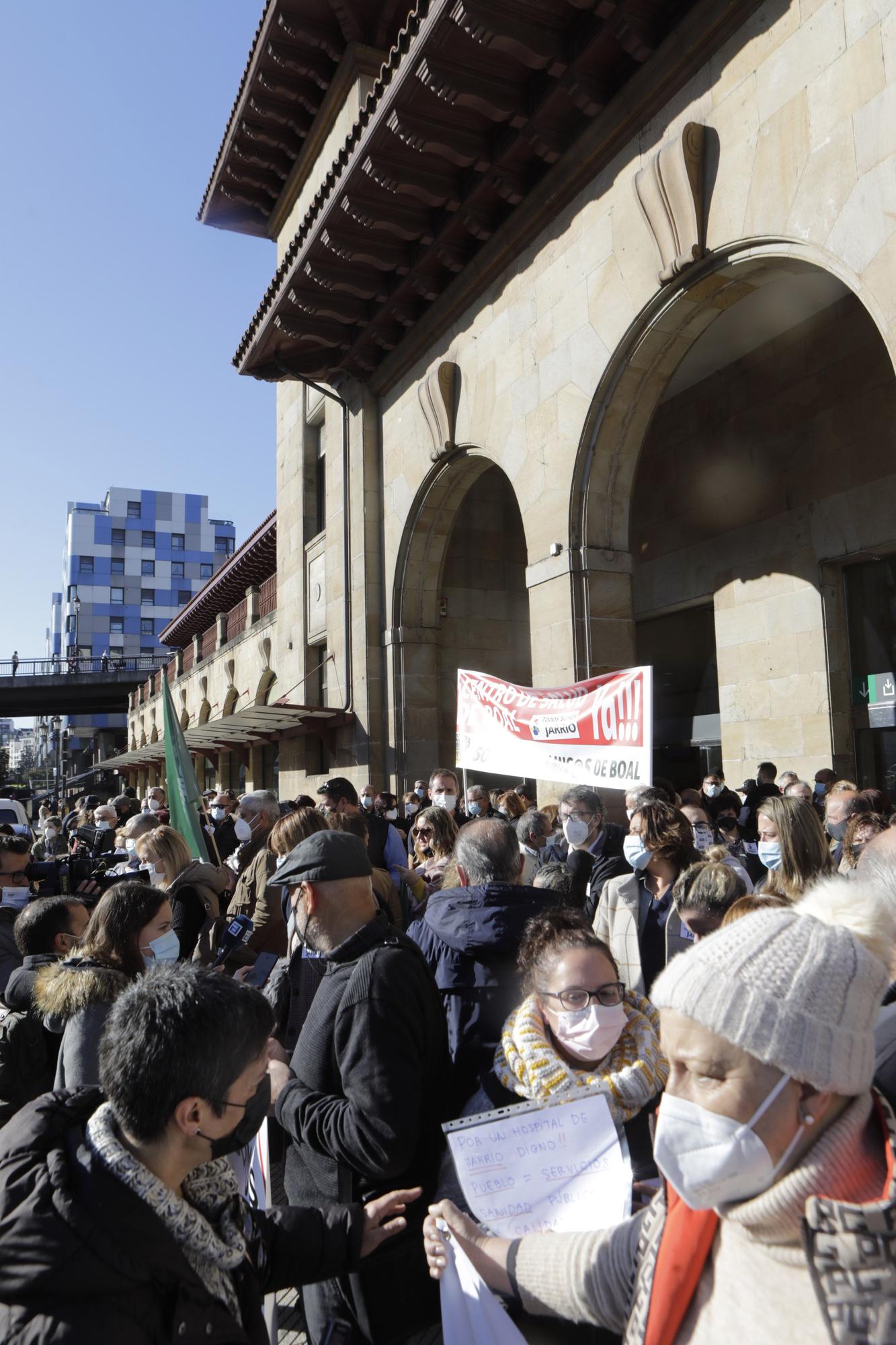 "Todos somos Jarrio" se manifiesta en Oviedo: "Luchamos porque el hospital esté bien"