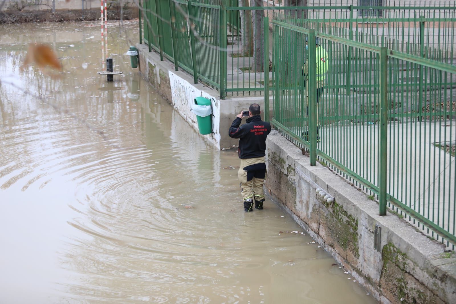 Los efectos que deja la crecida del Ebro en Zaragoza