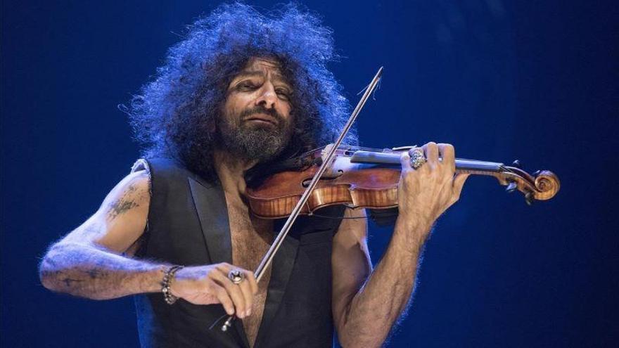 El violín de Ara Malikian suena en el castillo de Aínsa