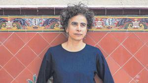 Adania Shibli: "Si no et consideren humana, és impossible que et considerin escriptora"