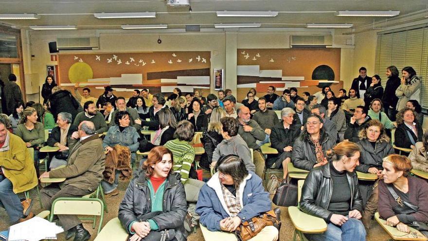 Imagen de una reunión de los profesores de Religión Católica.