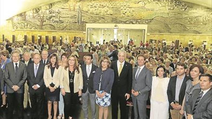 Enrique Ponce clausura el curso de la Cátedra Intergeneracional