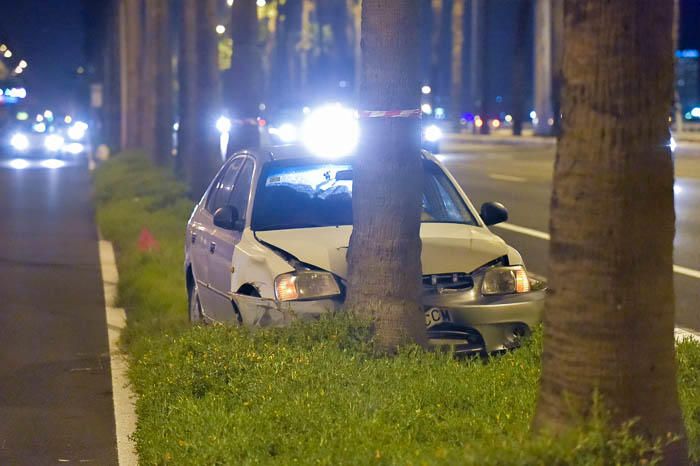 Accidente de tráfico en la avenida Marítima, a ...