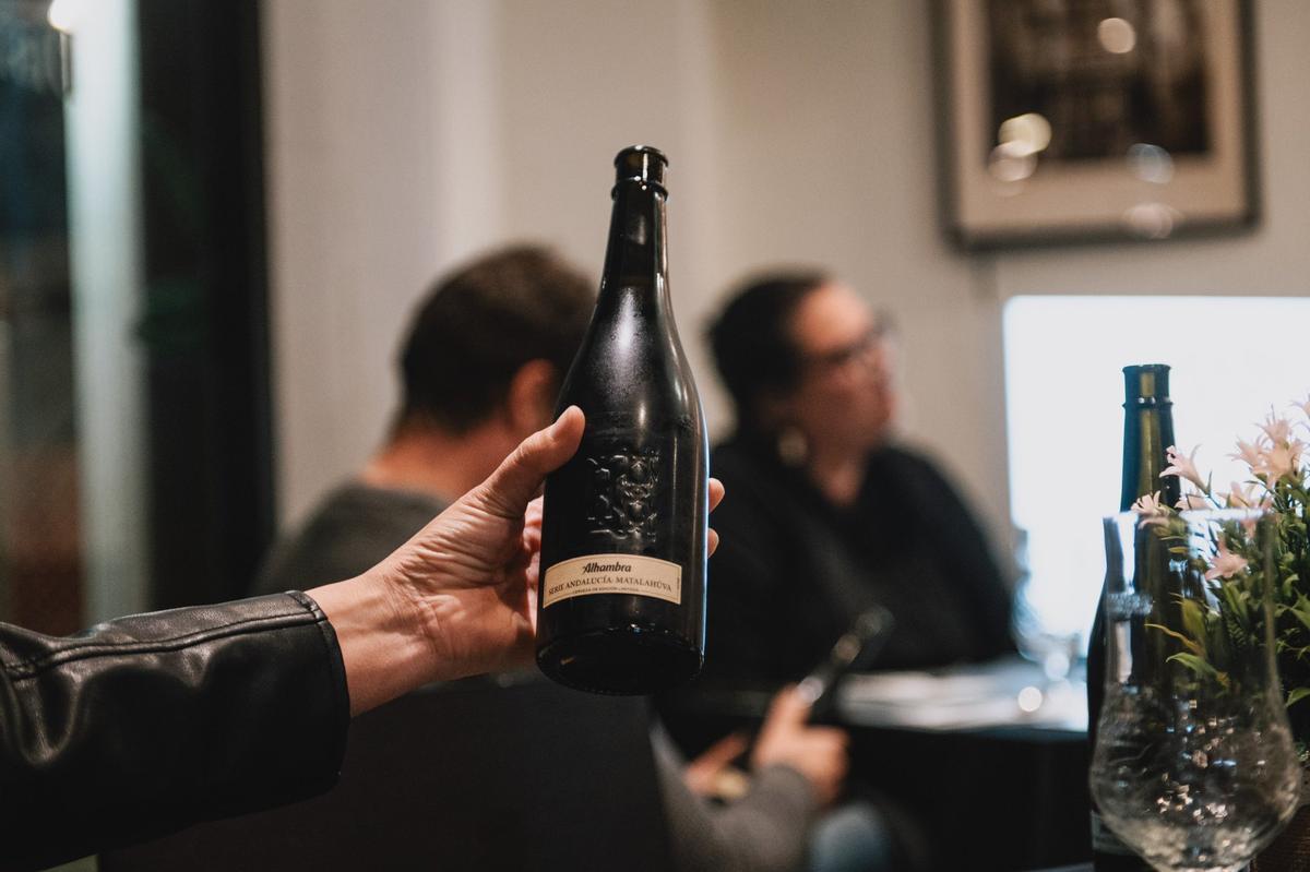 Cada una de estas cervezas será degustada y analizada en profundidad, permitiendo a los asistentes descubrir la riqueza de matices que ofrecen estas creaciones exclusivas.