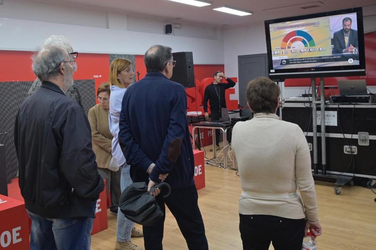 Sede del PSOE de Elche esta tarde-noche