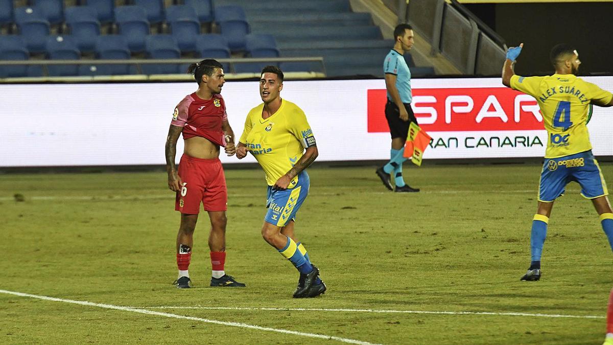 Misil teledirigido en el primer gol