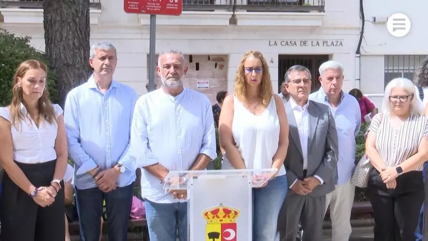 Así ha sido el minuto de silencio que se ha llevado a cabo en Alameda de la Sagra por el crimen machista