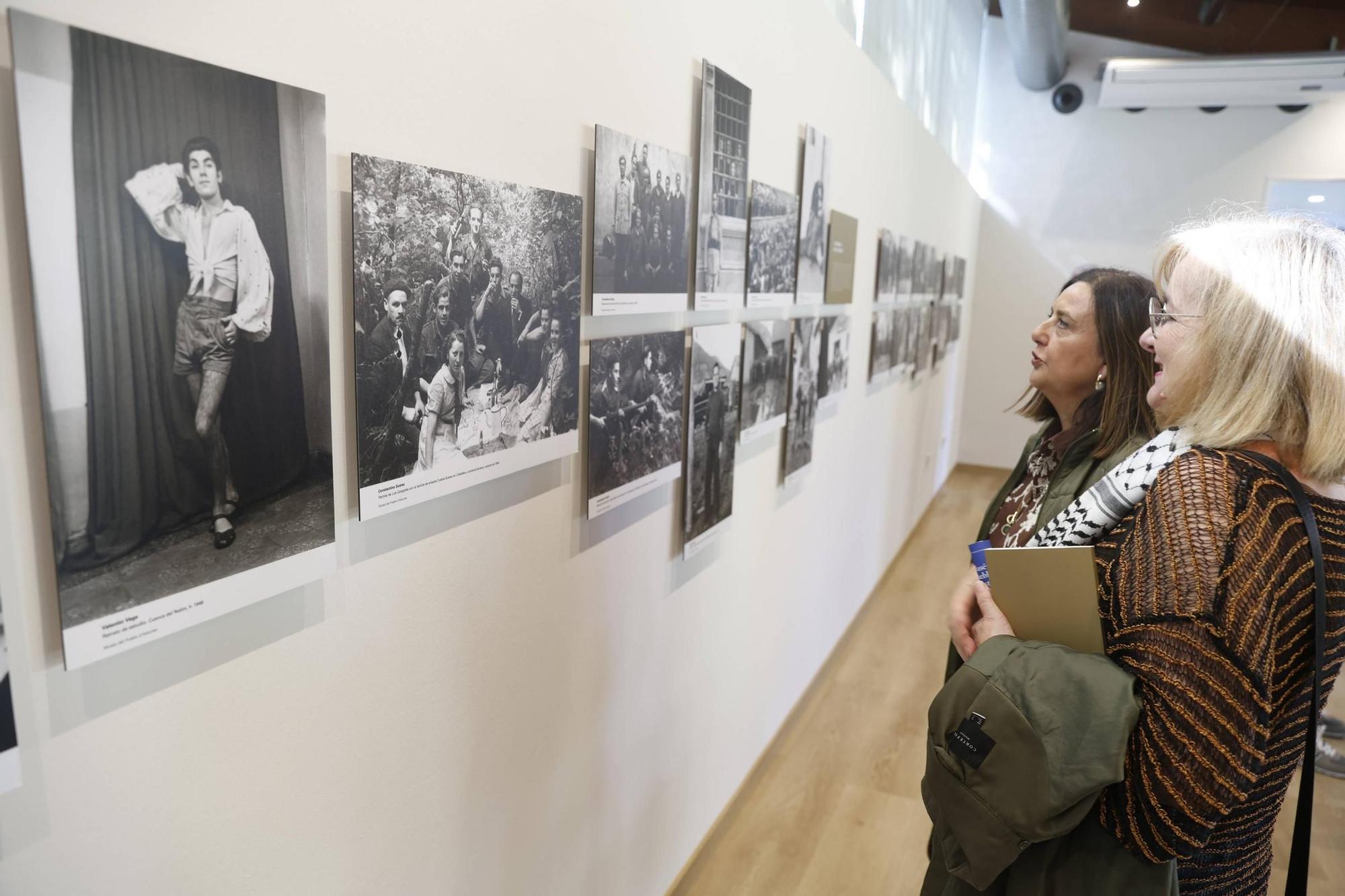 Así fue la inauguración de “Lo que queda de entonces”, una memoria fotográfica a la Asturias franquista