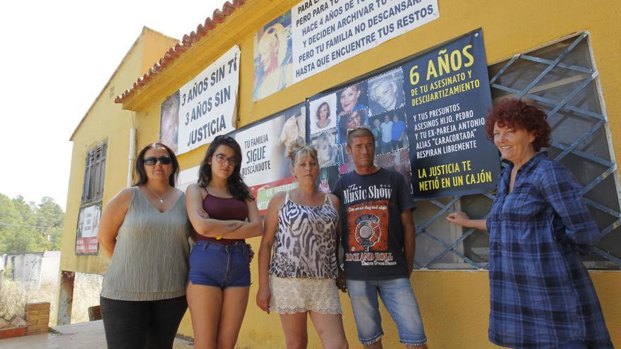 &quot;Ni siquiera nos dejan incinerar los restos de nuestra madre&quot;