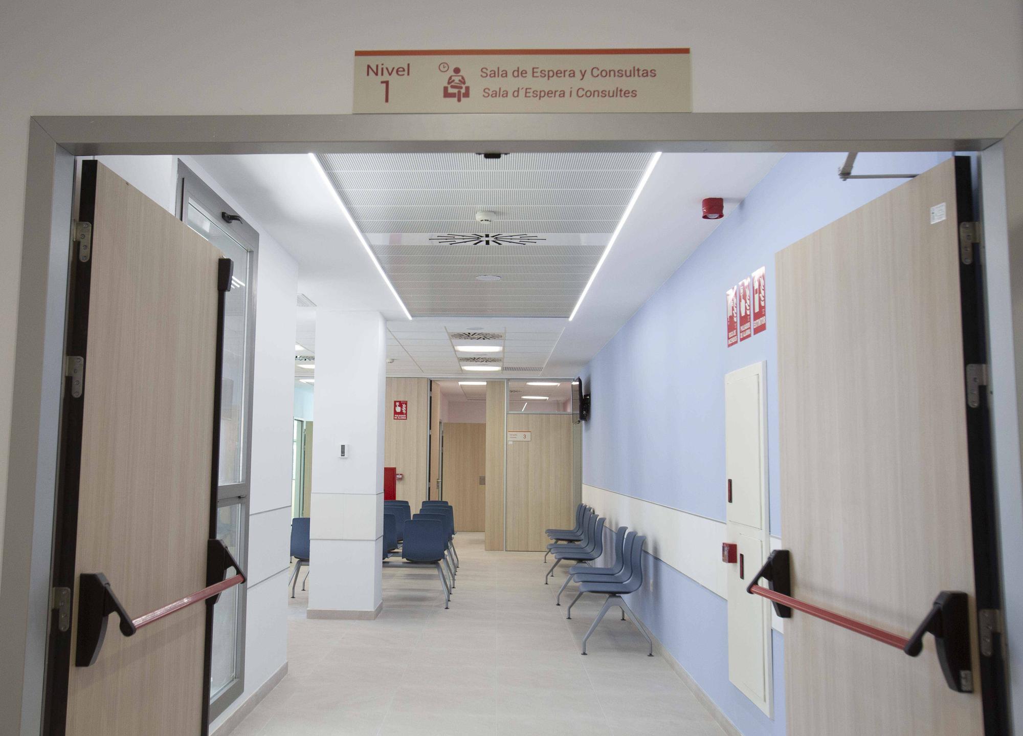 El conseller de Sanidad Miguel Mínguez visita el futuro hospital de día oncológico y la remodelación de las urgencias del hospital Sant Joan d’Alacant