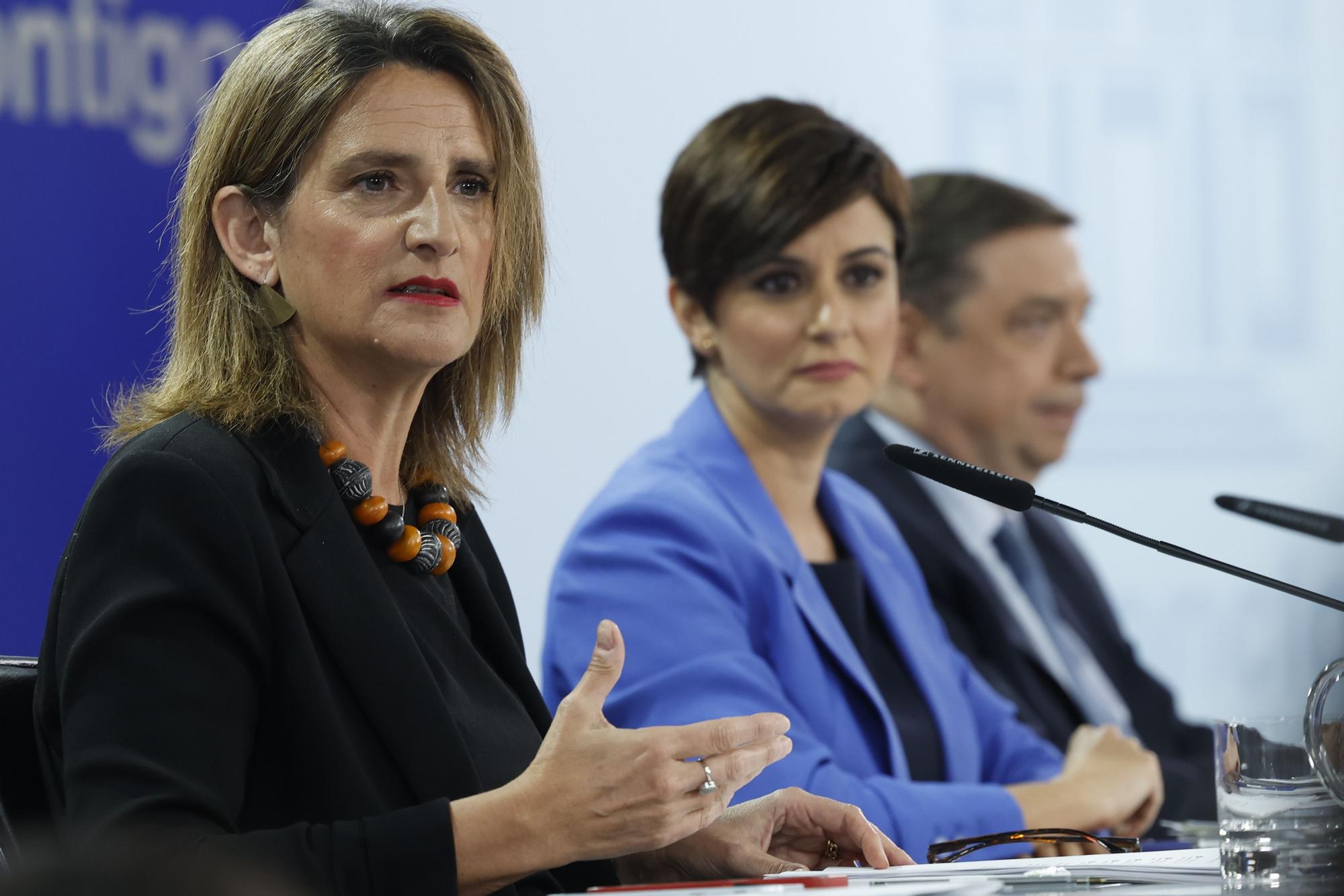 Teresa Ribera junto a Isabel Rodríguez y Luis Planas, tras el Consejo de Ministros