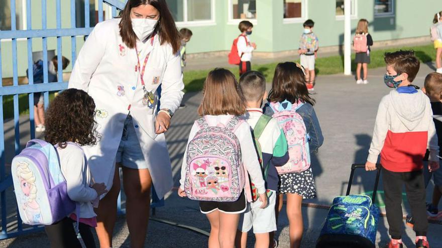 Sindicatos denuncian “falta de compromiso” con la Educación y la Sanidad en toda España