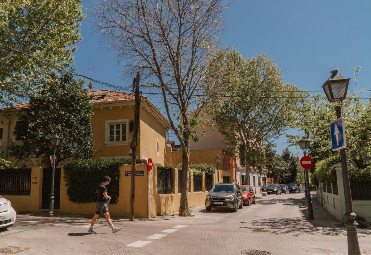 Así lucen ahora las calles de la colonia de Cruz del Rayo tras la reforma.