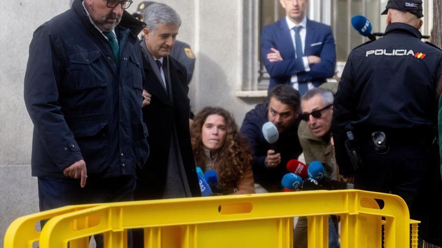 Ábalos y Koldo se repartieron las mujeres de cara a un fin de semana &quot;discreto&quot;: &quot;La Carlota se enrolla que te cagas&quot;