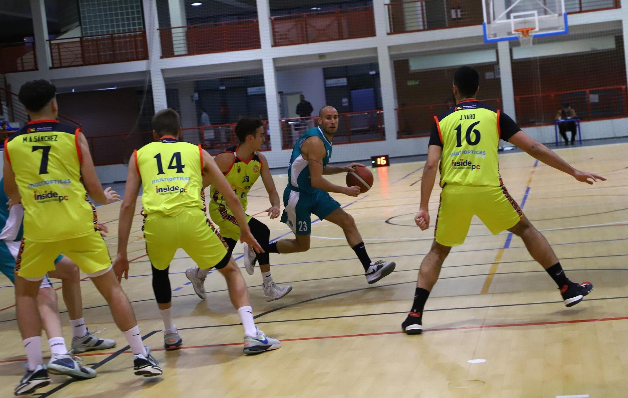 El derbi Camper Eurogaza UCB - Climanavas Agrometal Peñarroya en imágenes